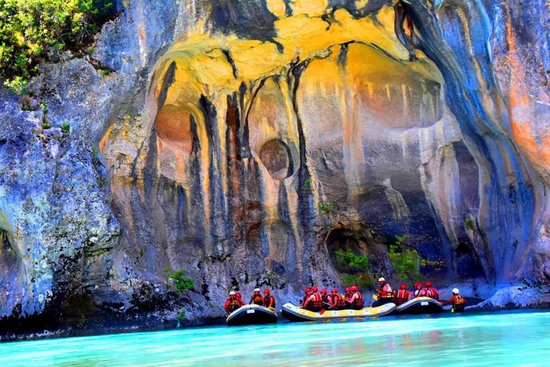 Funky Guest House & Adventures Permet Ngoại thất bức ảnh