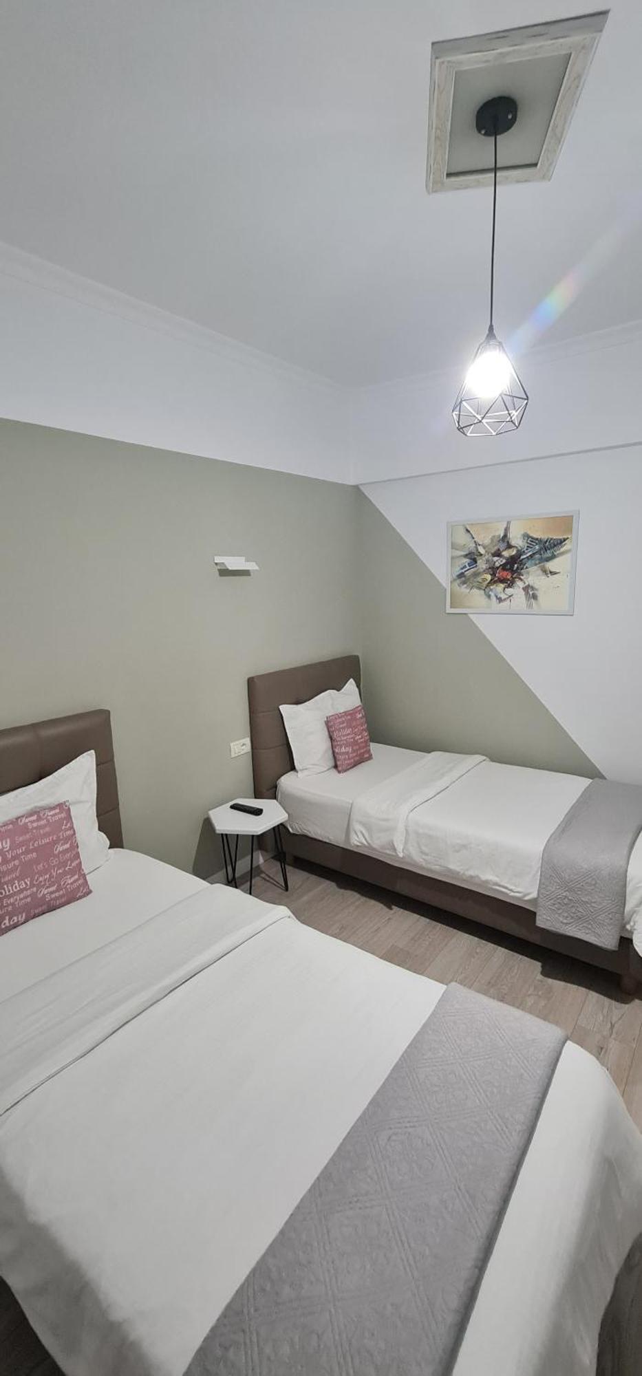 Funky Guest House & Adventures Permet Ngoại thất bức ảnh