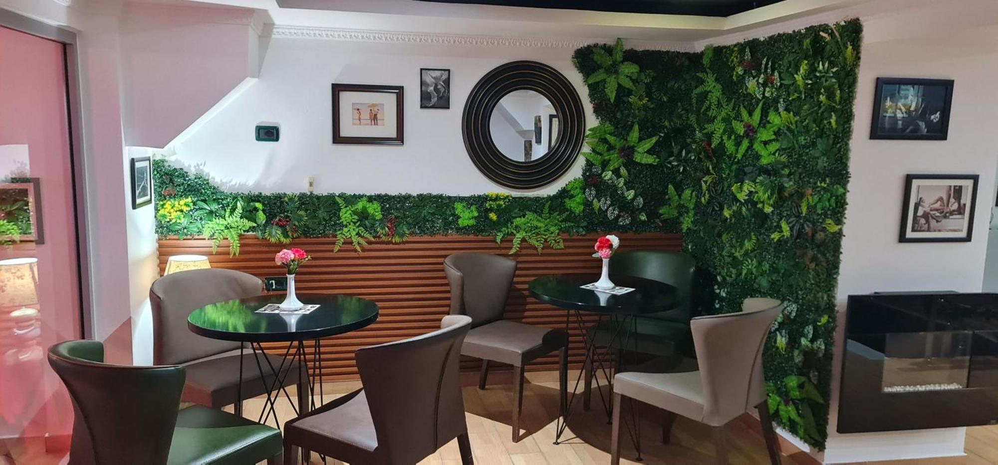 Funky Guest House & Adventures Permet Ngoại thất bức ảnh
